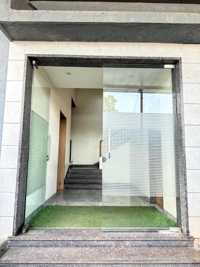 Hotel Hill View NalaSopāra 외부 사진